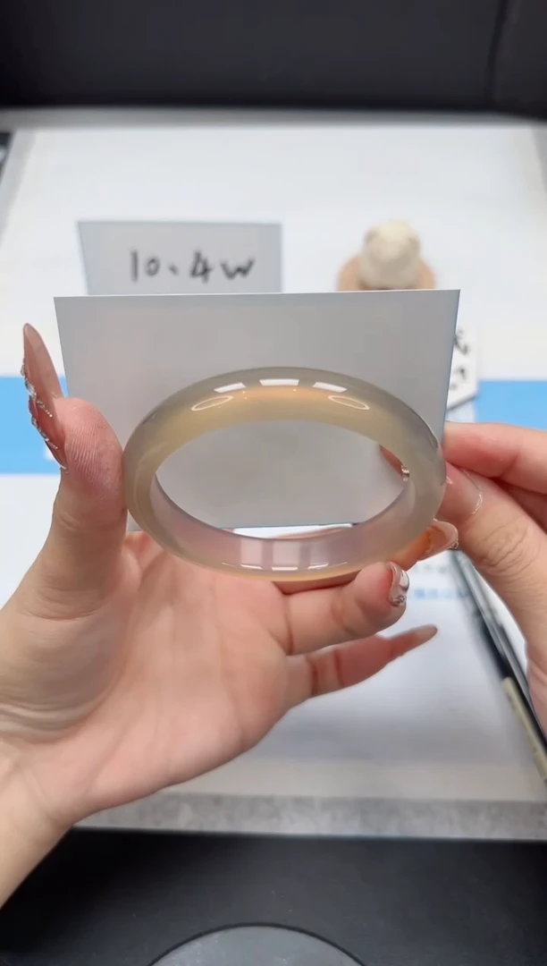 【闪购商品】石英质玉手镯未镶嵌272/灰冰58.7