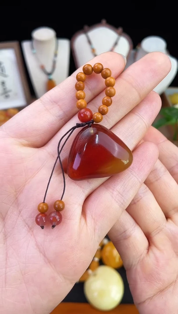 琥珀未镶嵌珠宝奇石柒月