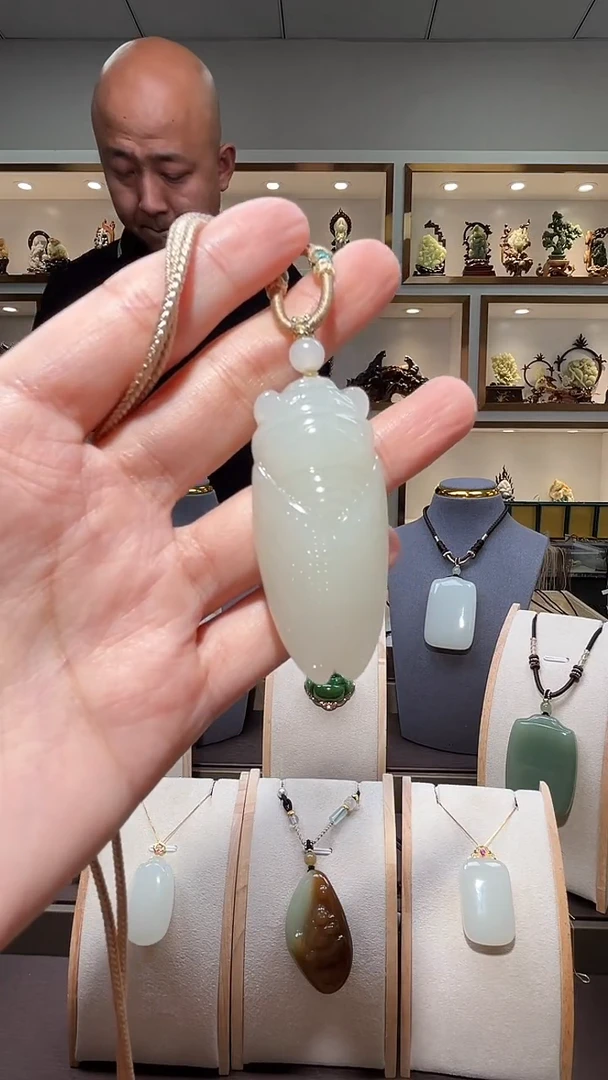 和田玉未镶嵌颈饰苏