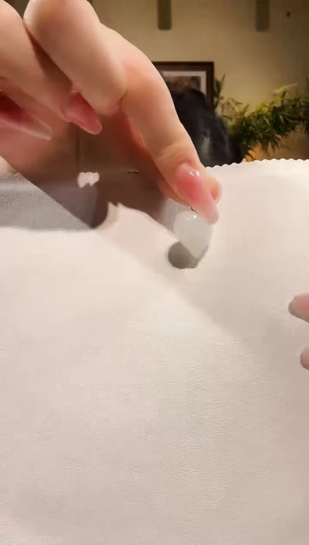 颈饰未镶嵌和田玉吊坠