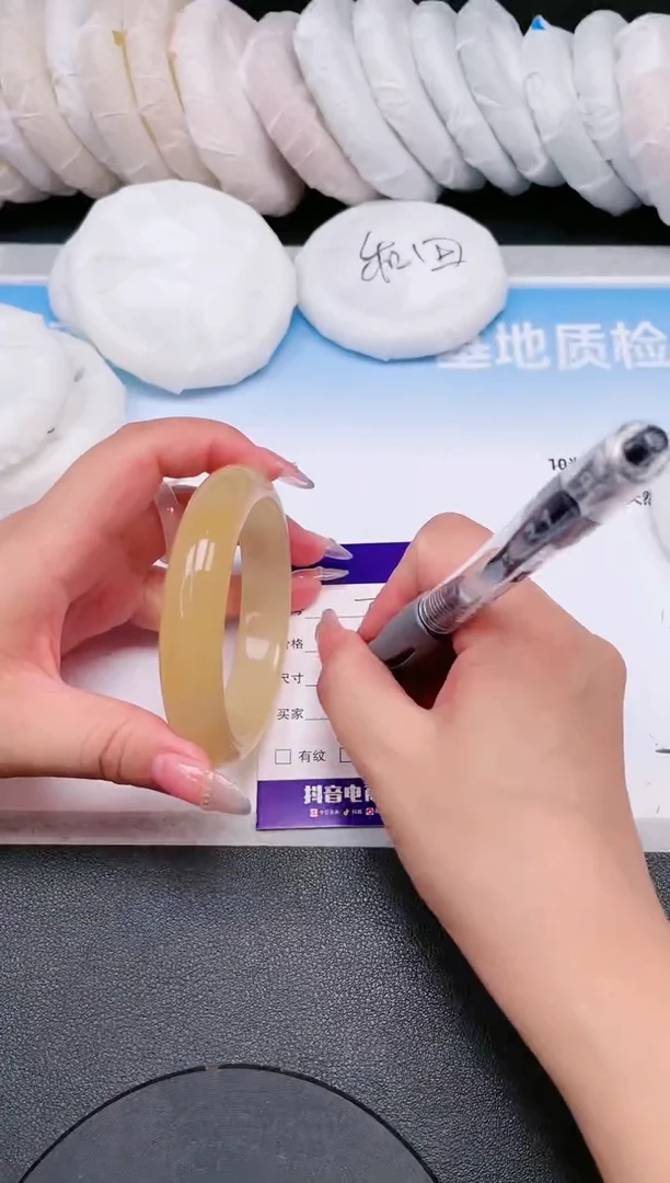 未镶嵌手镯石英质玉24T36-57