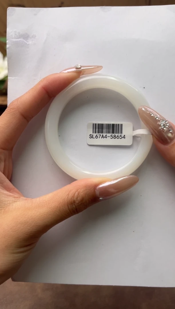 未镶嵌手镯和田玉54