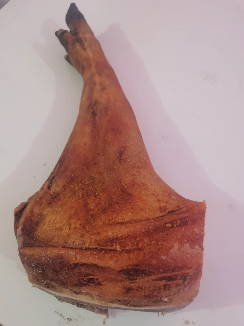高山农家土猪腊膀蹄加五花肉，买一单吃俩菜品，5斤包邮。