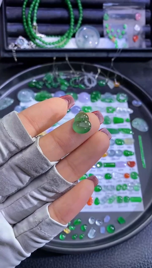 未镶嵌挂件翡翠葫芦