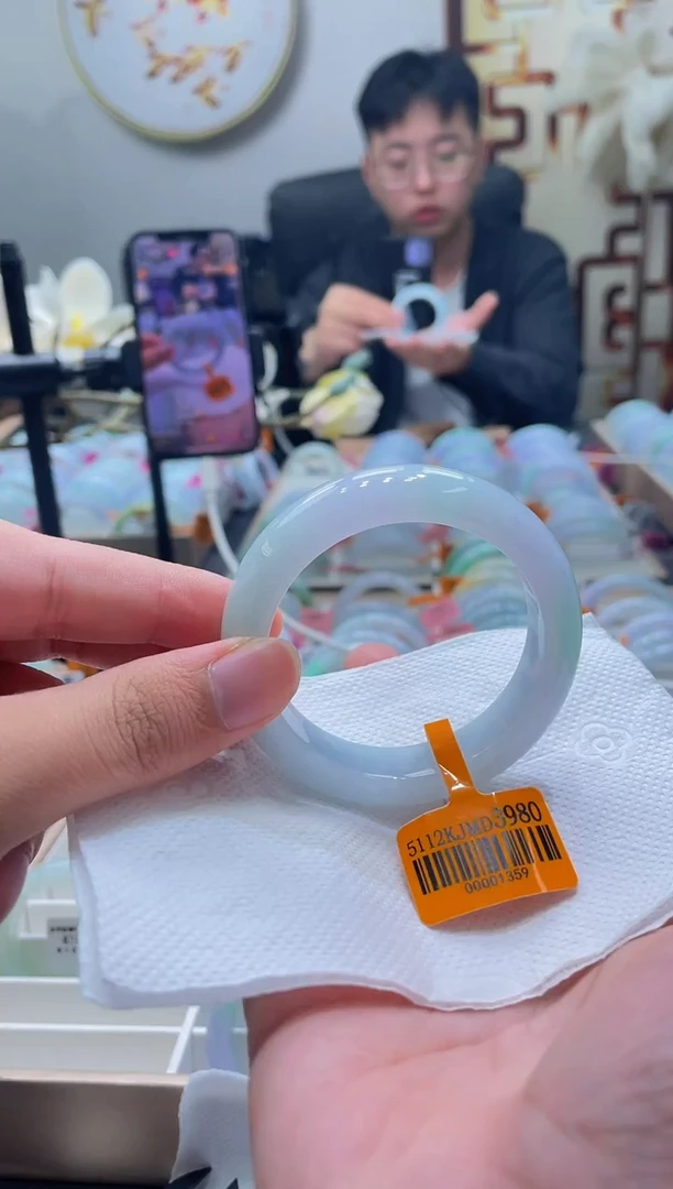 未镶嵌手镯翡翠134-52