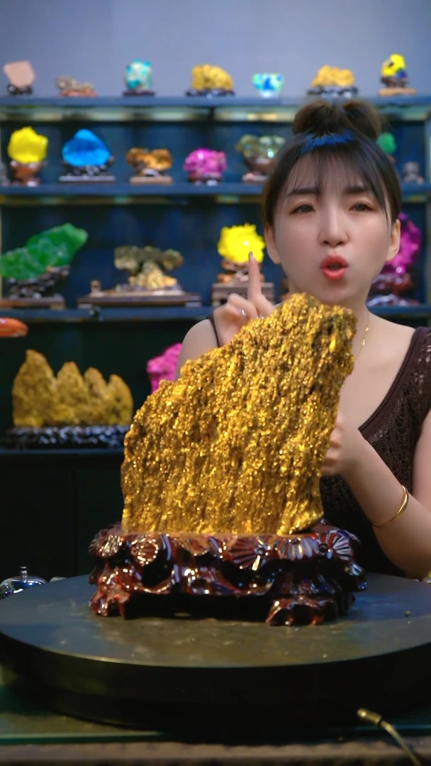 石材精品斑铜矿，矿物晶体摆件