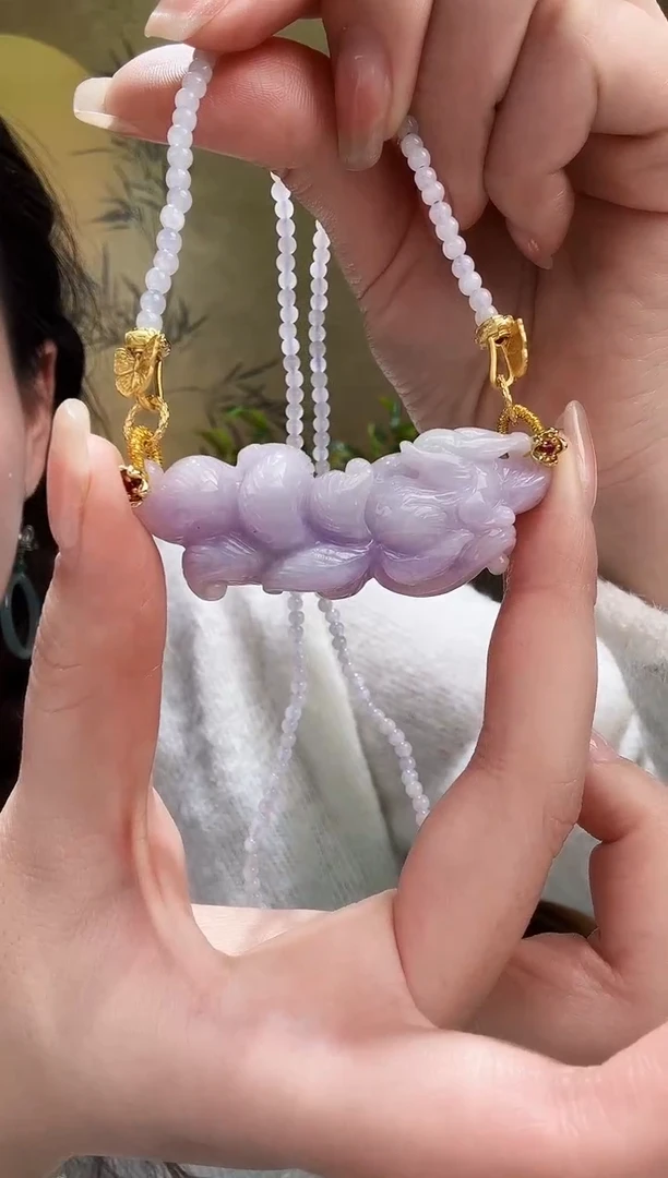 颈饰未镶嵌翡翠吊坠