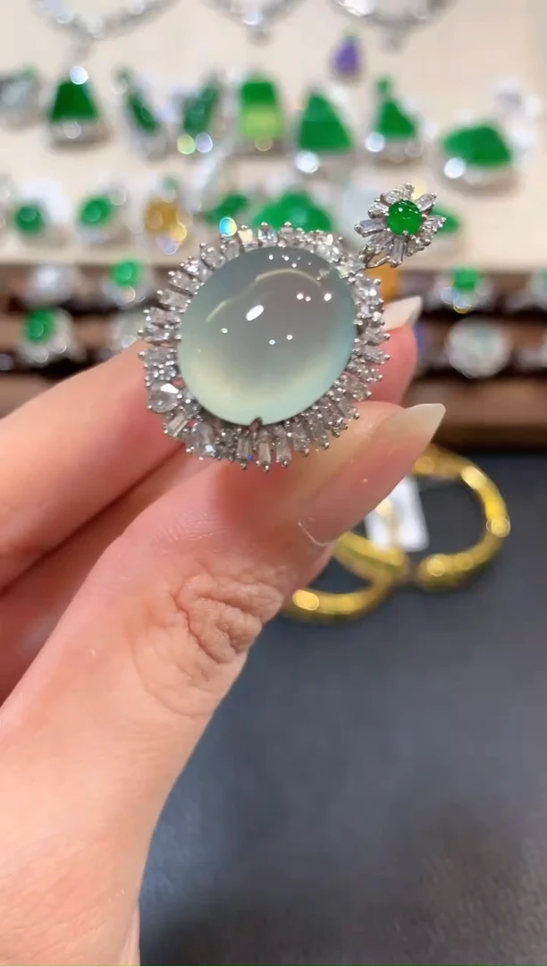 翡翠戒指18K金镶嵌v256