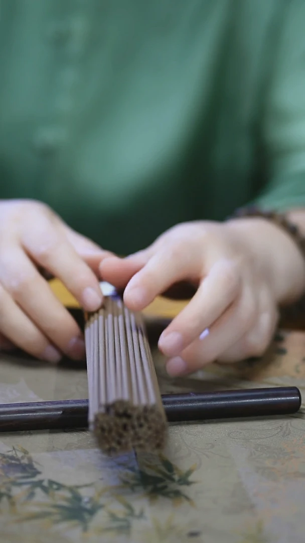 线香虎斑棋2.5   100克/筒