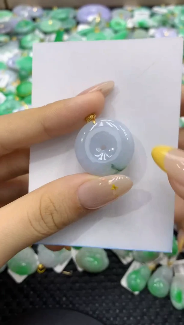 颈饰未镶嵌翡翠天然缅甸翡翠A货