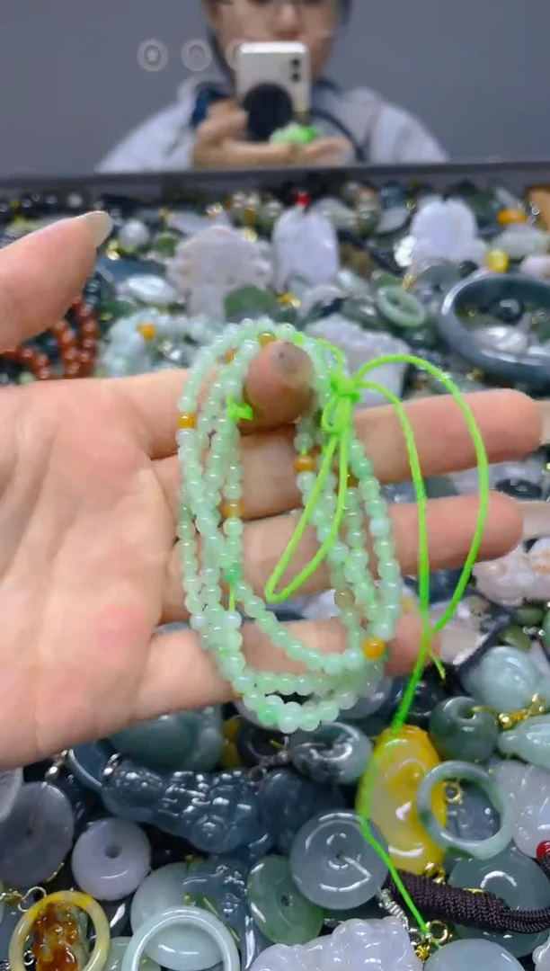 颈饰未镶嵌翡翠4MM/ N /翡翠A货，一件也是批发价