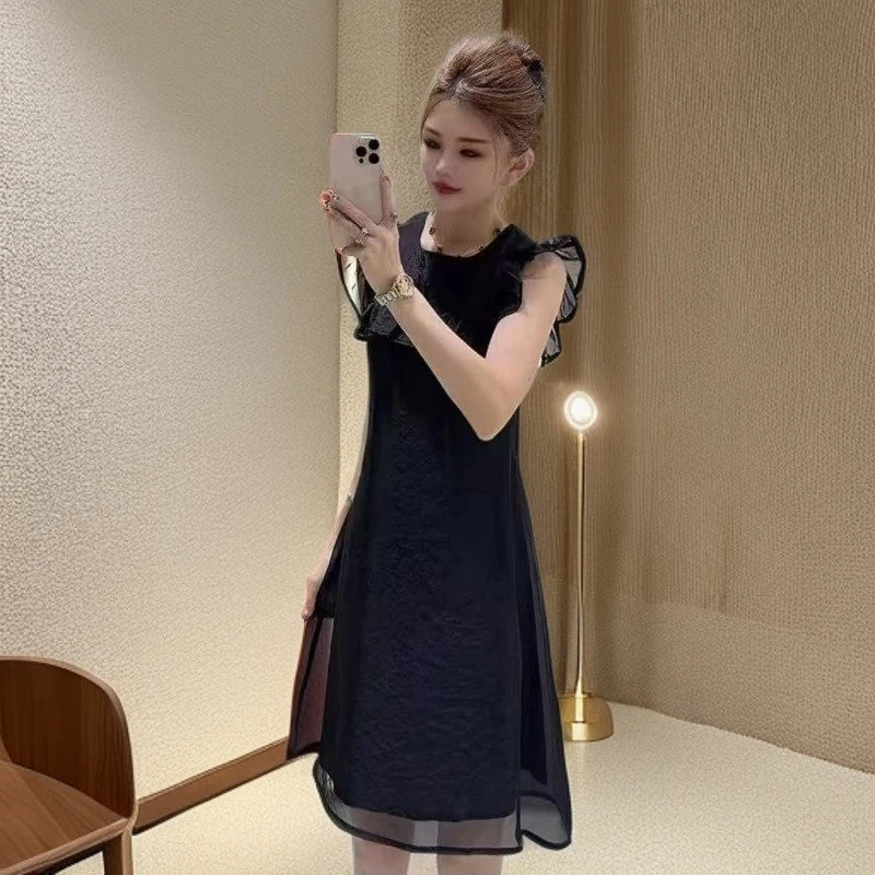 2025夏季新款时尚清新气质显瘦设计感连衣裙荷叶边纯色飞飞袖女装