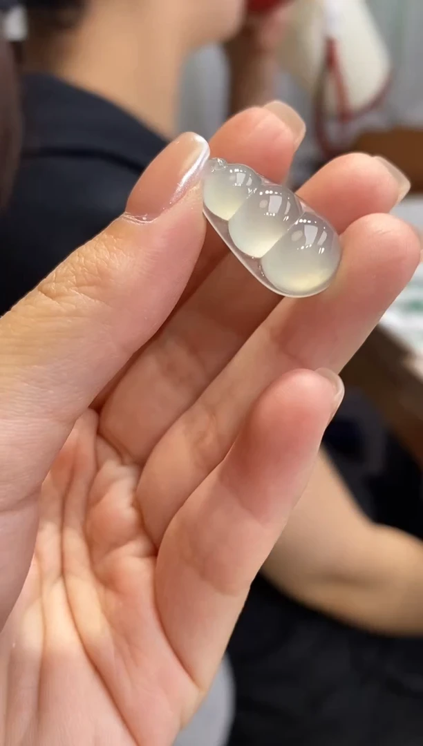 颈饰未镶嵌翡翠豆子