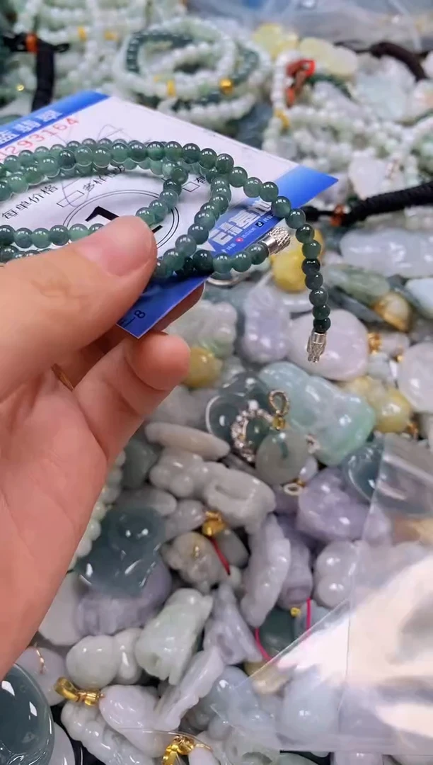 翡翠未镶嵌颈饰闪购0293164多样性发其一