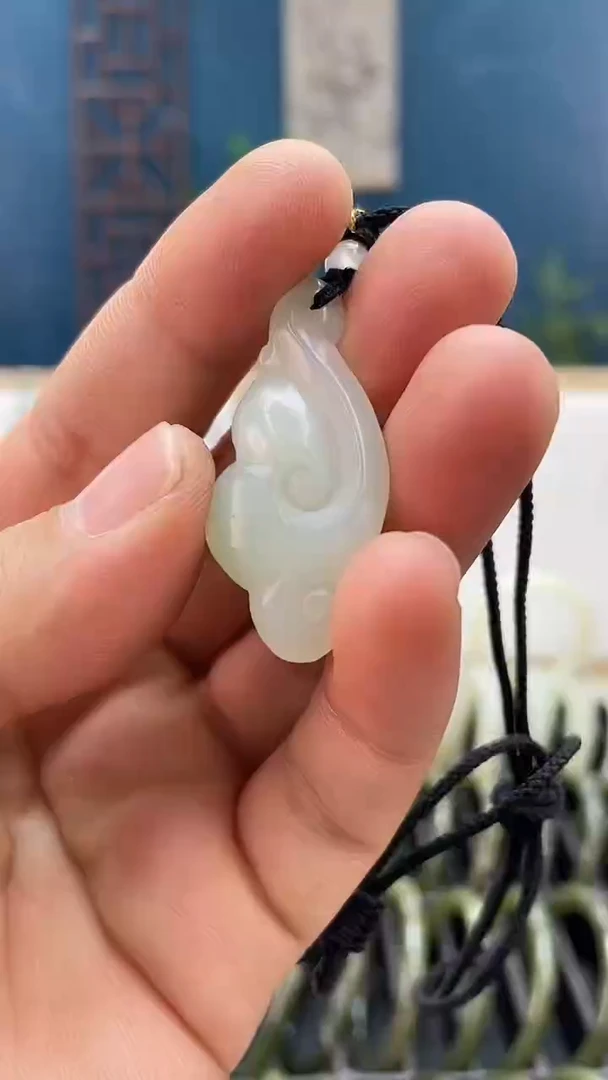 【闪购商品】和田玉吊坠(不含链)未镶嵌翠青如意花