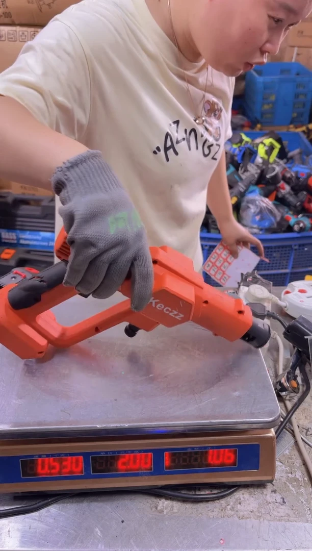 夜*?二手电动工具默认裸机微瑕(直播为准)无电池无运险67