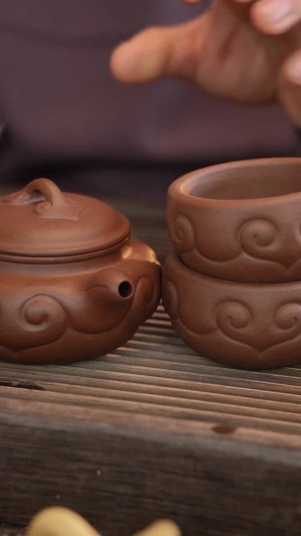 茶壶紫砂弦*变色龙如意仿古260cc 俩变色龙如意杯子