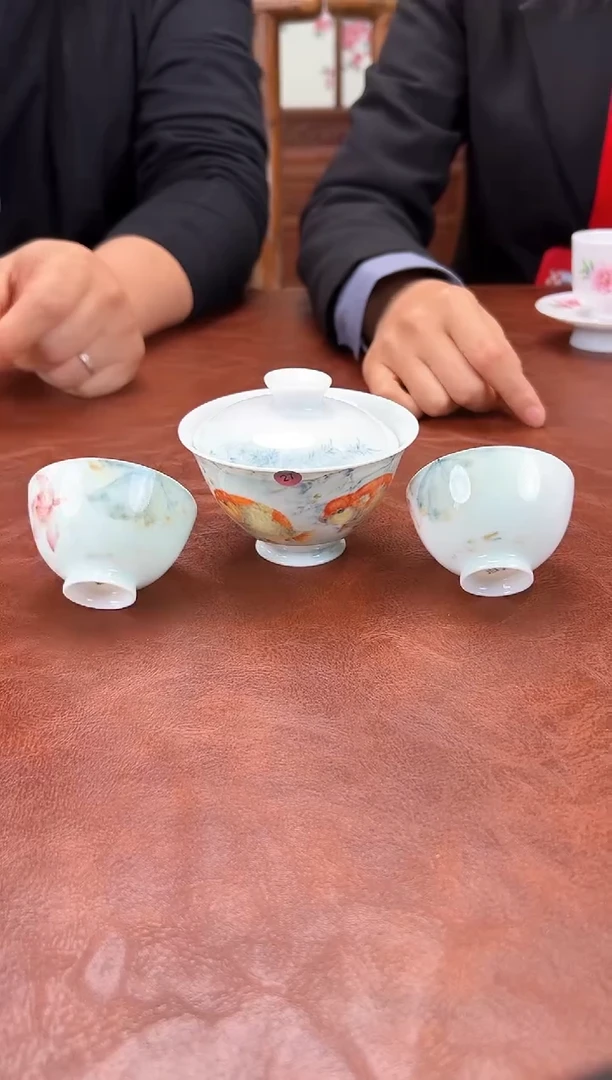 【闪购商品】其他釉下珐琅彩金鱼二才盖碗加两杯27