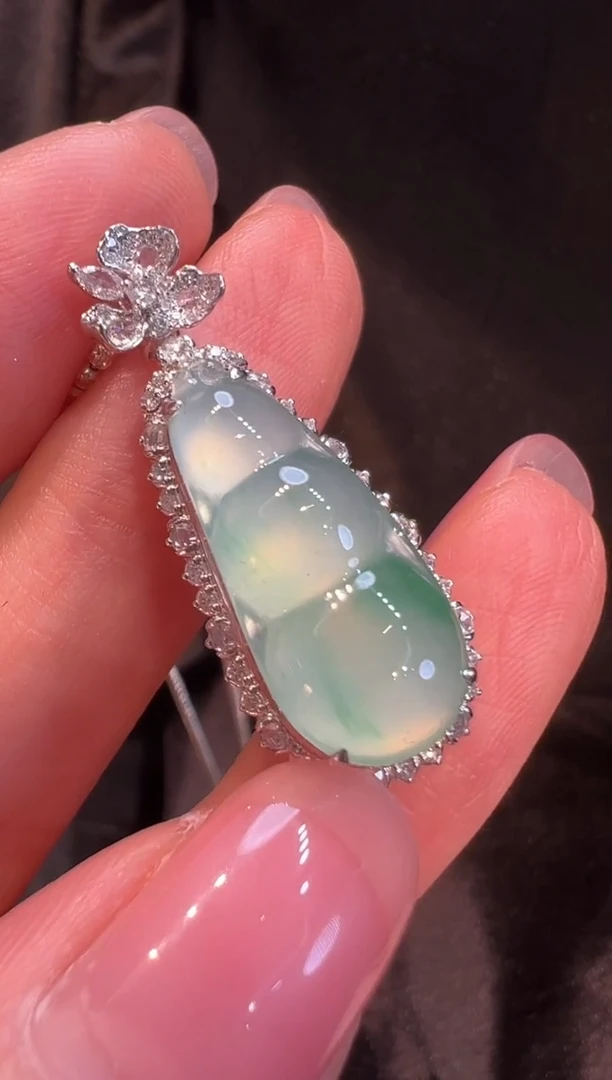 吊坠(不含链)18K金镶嵌翡翠L6