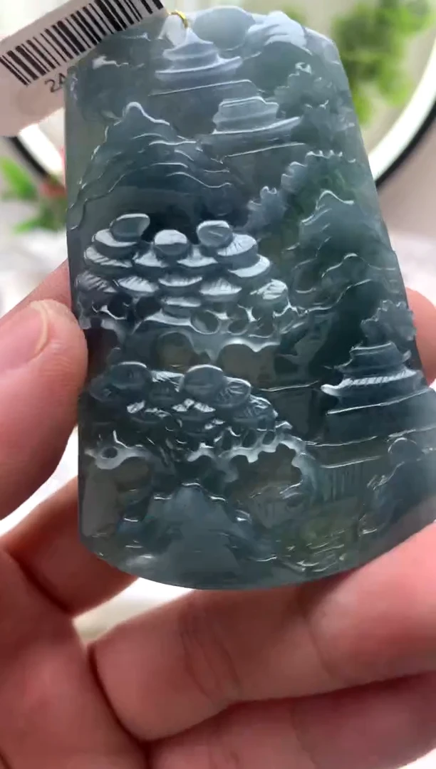 【闪购商品】翡翠颈饰未镶嵌山水牌