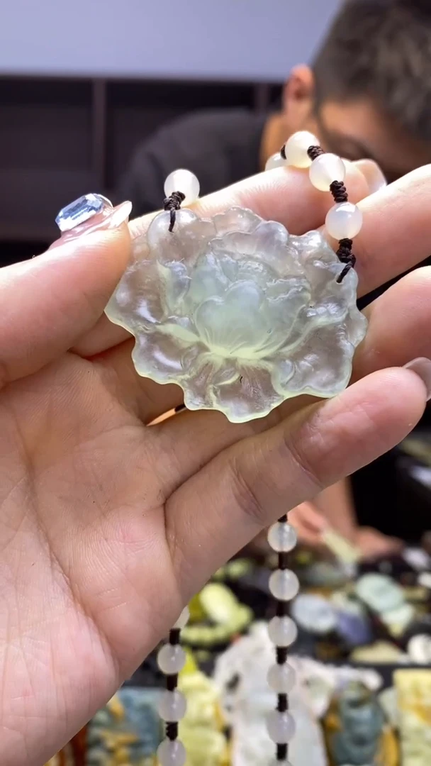 未镶嵌岫玉挂件