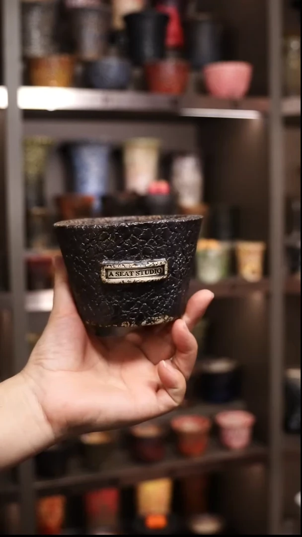 W***_泰国进口手工花盆个性创意花盆