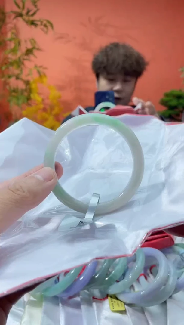 未镶嵌手镯翡翠2