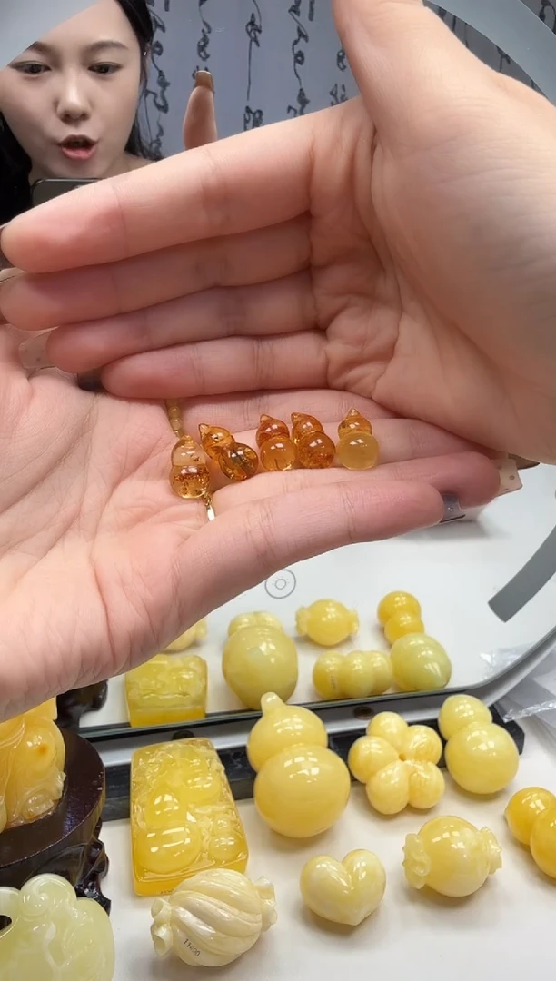 裸石琥珀未镶嵌随机一个