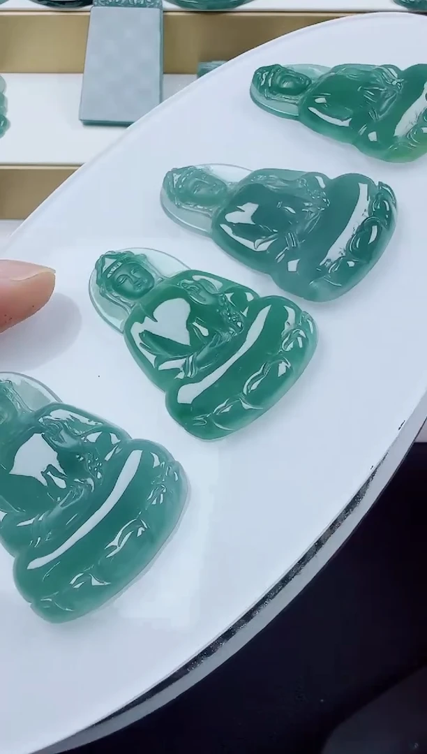 翡翠未镶嵌颈饰素衣多样性发其一