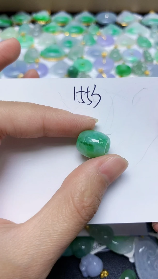 翡翠未镶嵌颈饰 天然缅甸翡翠A货