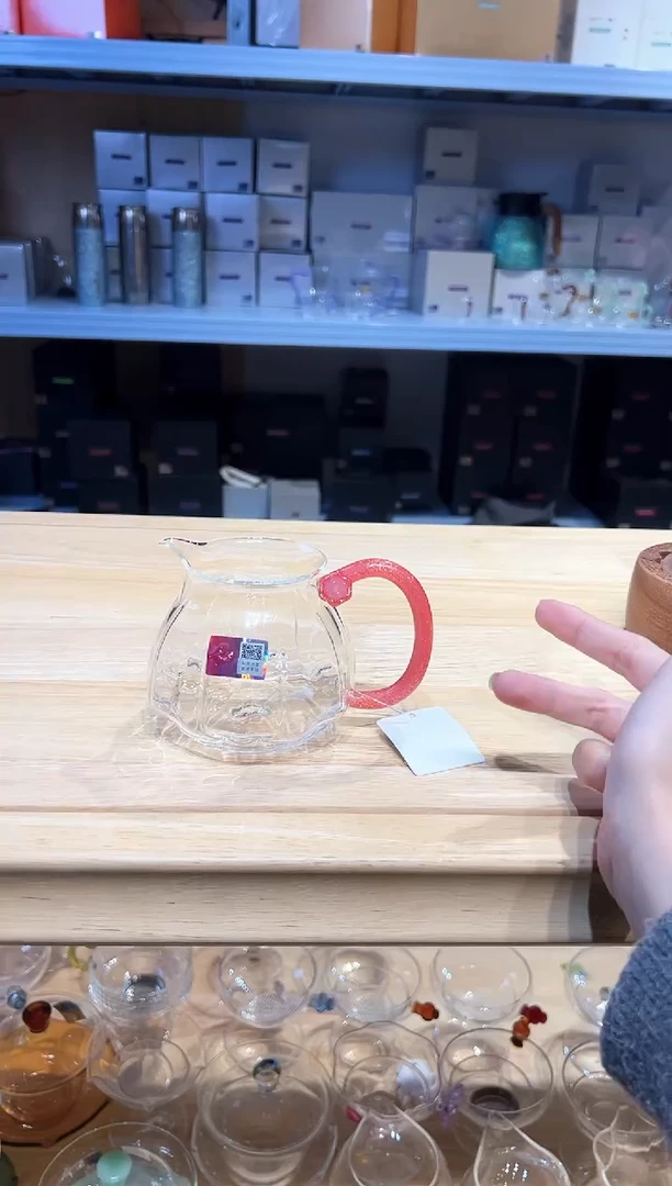 欢**?禾器莲君公道杯蜜粉金