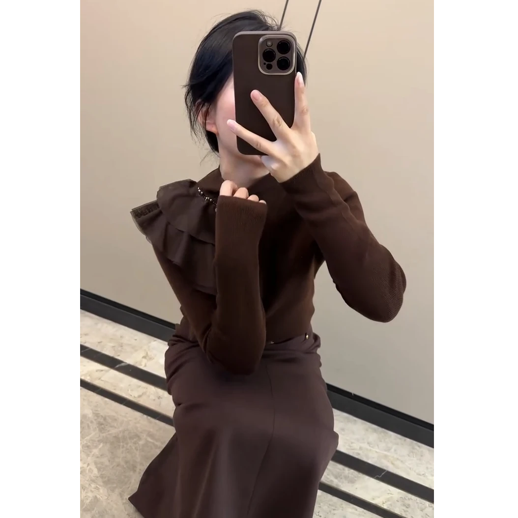 纯色半高领针织衫女秋冬2025新款设计感高级感荷叶边修身打底上衣