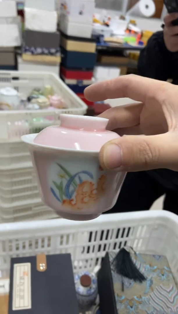 无运费险有瑕疵的摄影的产品有使用过的痕迹有点脏介意勿拍
