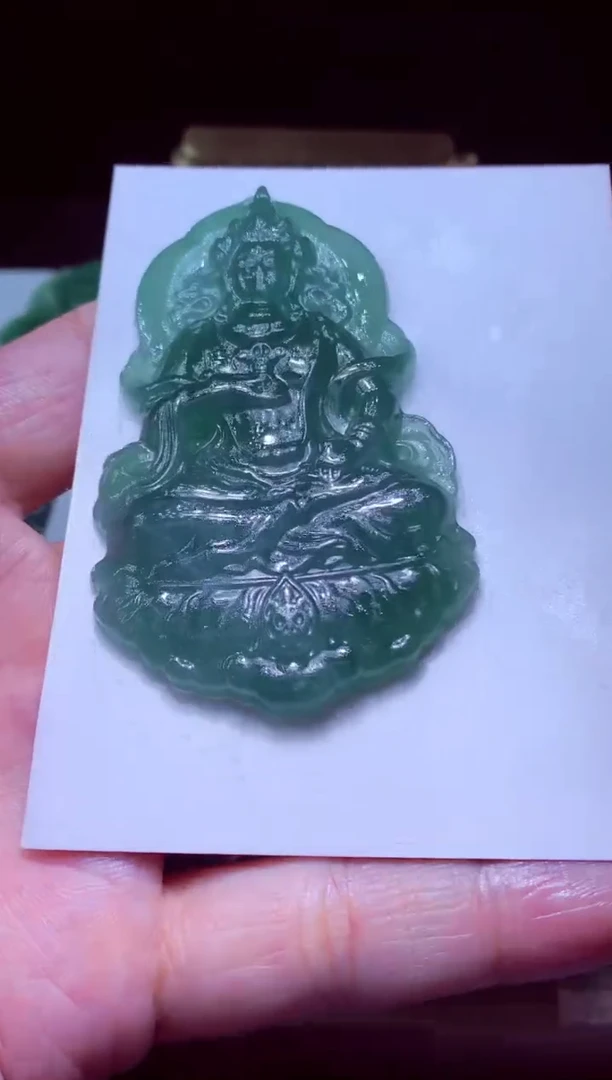 未镶嵌定制翡翠⼳*天然缅甸翡翠A货毛货吊坠