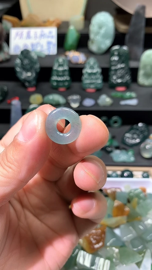 【闪购商品】翡翠吊坠(不含链)未镶嵌甜甜圈