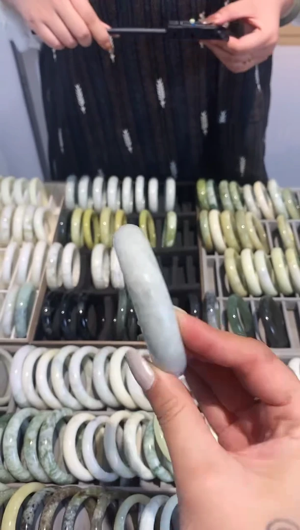 未镶嵌岫玉手镯沐*沐5