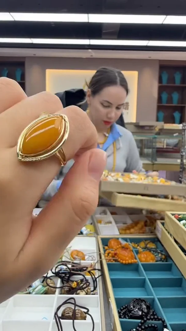 未镶嵌琥珀戒指253秒拍号 假一罚三