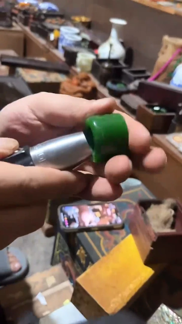 木闪电购链接精品摆件半只