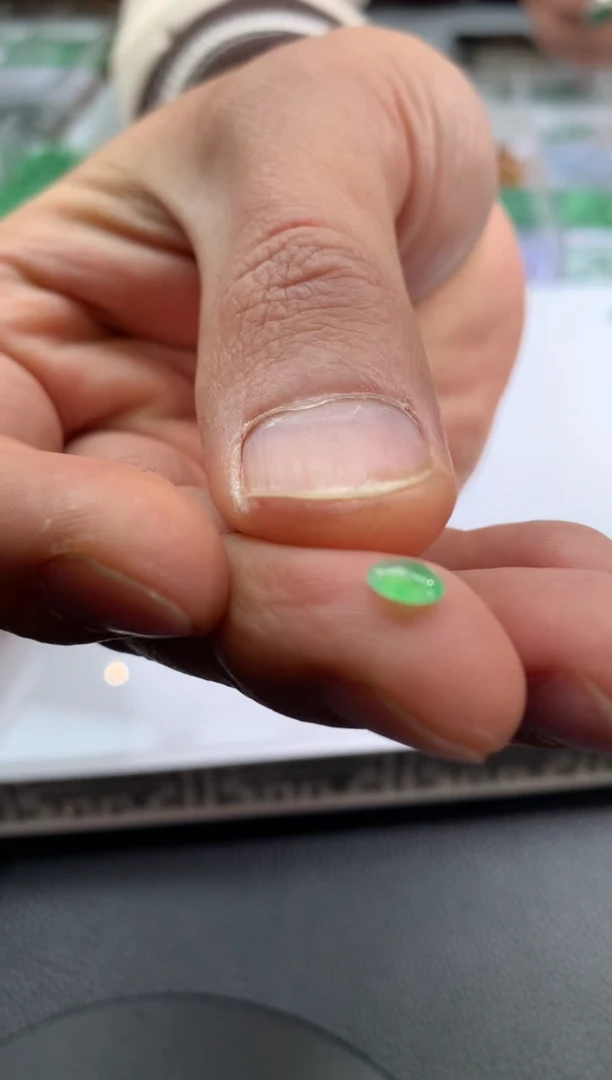 【闪购商品】定制翡翠未镶嵌翡翠