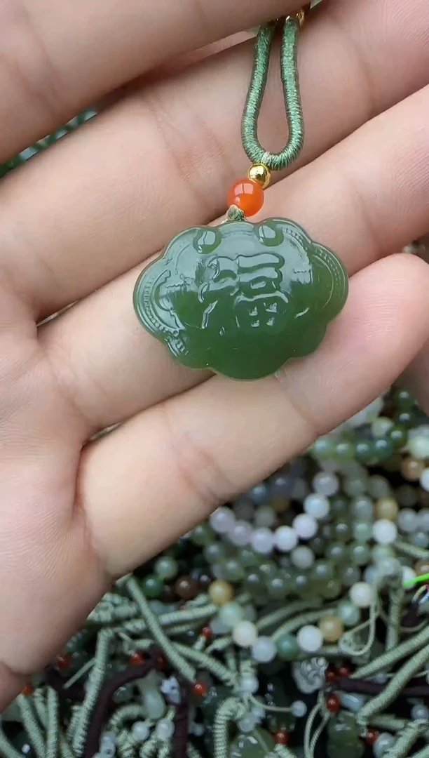 颈饰未镶嵌和田玉拍一发一