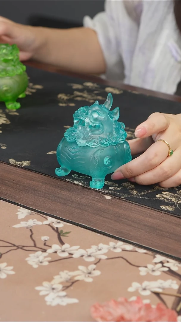 手工艺品琉璃蓝色狻猊香炉小号