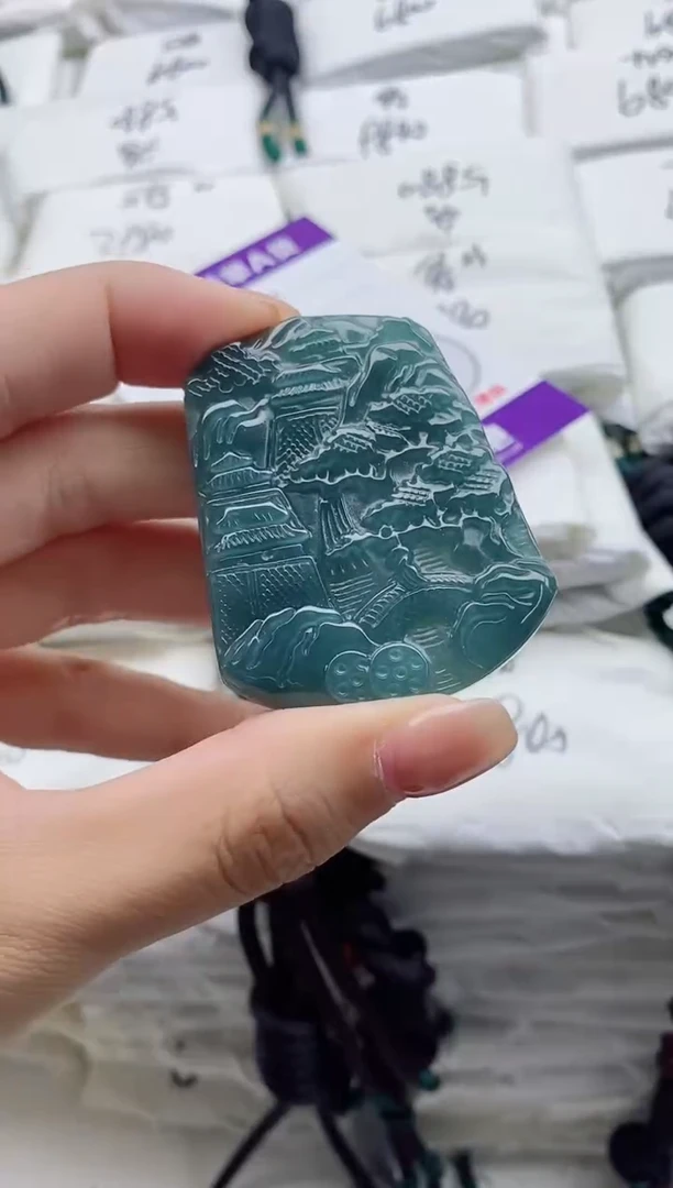 颈饰未镶嵌翡翠8