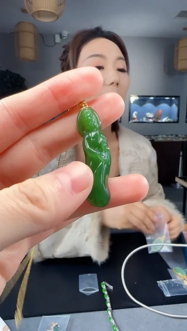 【闪购商品】和田玉吊坠(不含链)18K金镶嵌1