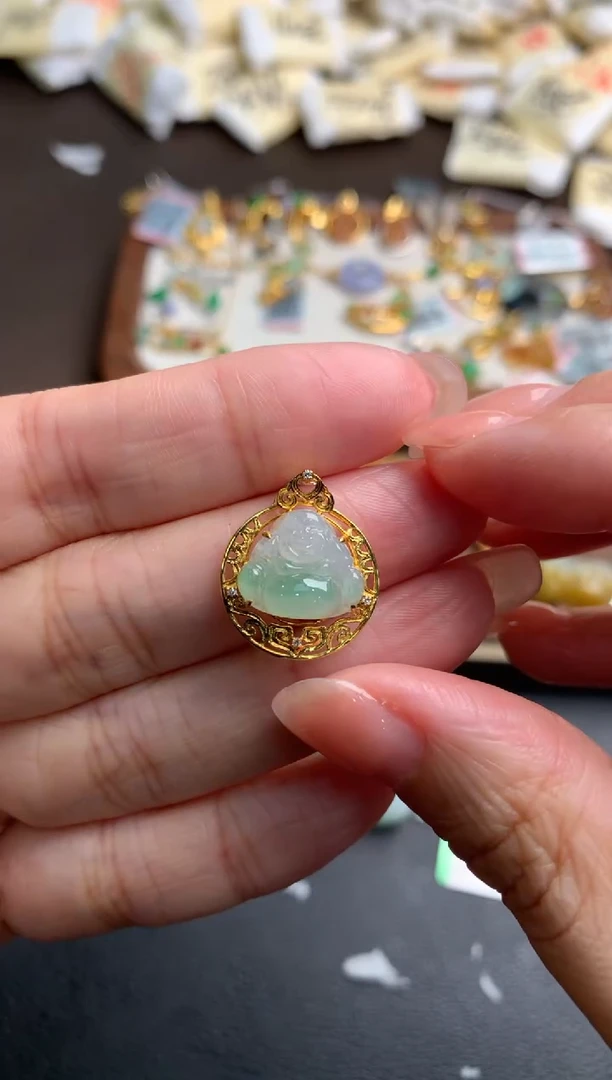 18K金镶嵌挂件翡翠 一