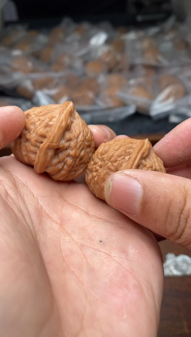 【闪购商品】文玩核桃把件A368号35尺九月