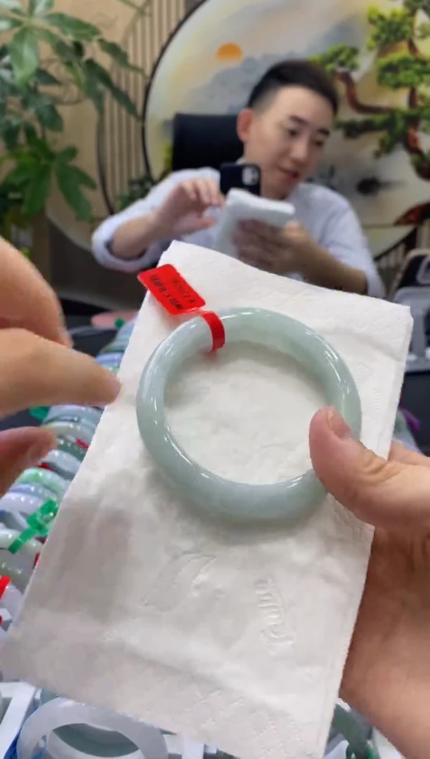 未镶嵌手镯翡翠7044