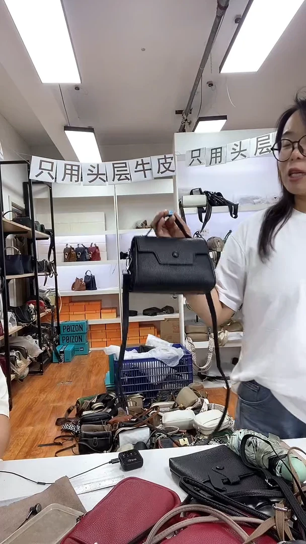 头层牛皮小机车黑色