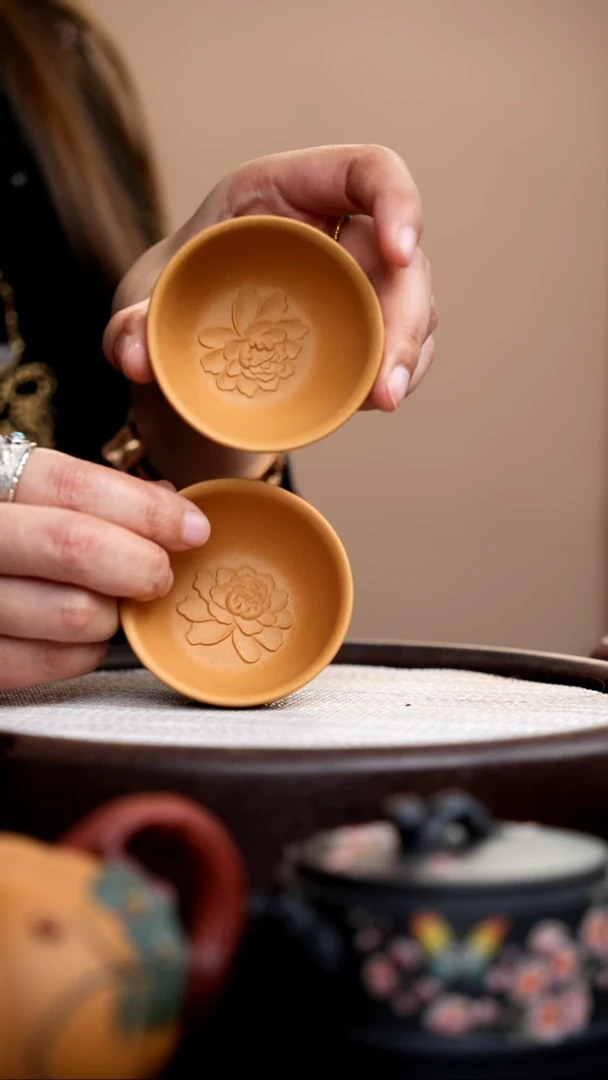 茶壶紫砂黄金段牡丹小杯2个