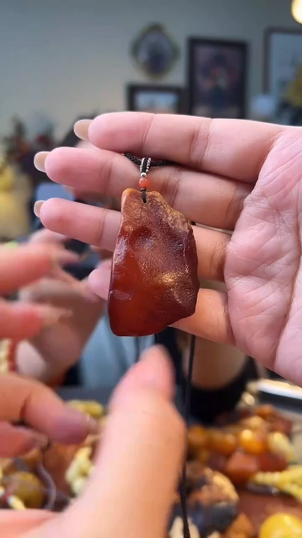 琥珀颈饰未镶嵌吊坠