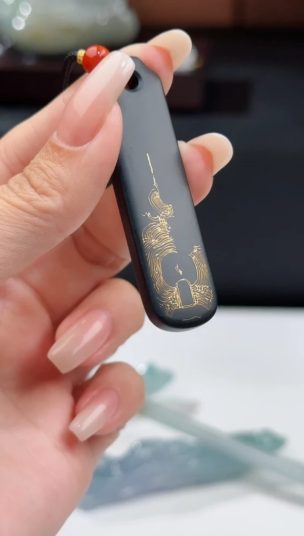 翡翠未镶嵌颈饰【小四】